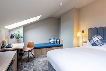 Harbour Skylight King Room